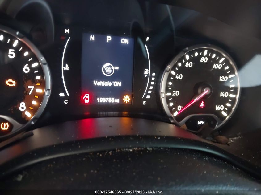 VIN ZACCJABB9JPH77433 2018 JEEP RENEGADE LATITUDE