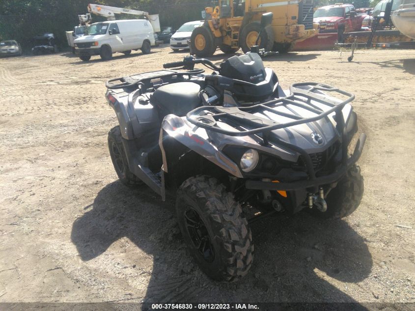 2017 CAN-AM OUTLANDER MAX XT 570 - 3JBLPAT29HJ001673