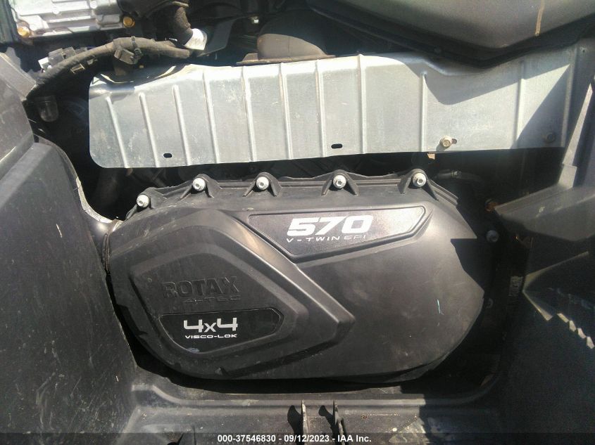 2017 CAN-AM OUTLANDER MAX XT 570 - 3JBLPAT29HJ001673