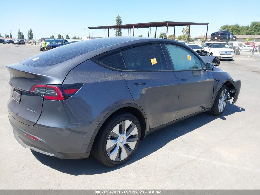 VIN 7SAYGDEE0PF852163 2023 TESLA MODEL Y