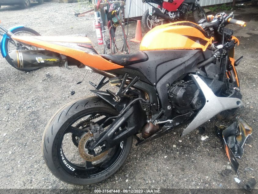 2008 HONDA CBR600 RR - JH2PC40088M106348