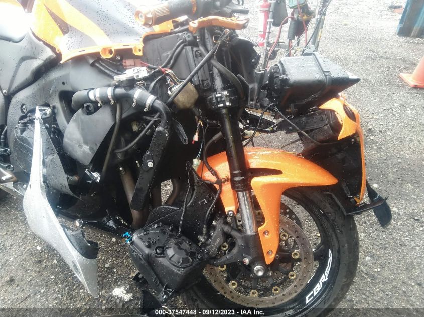 2008 HONDA CBR600 RR - JH2PC40088M106348