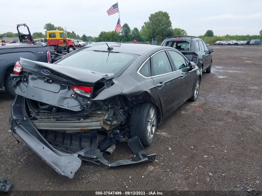 2017 FORD FUSION SE - 3FA6P0HD5HR185872