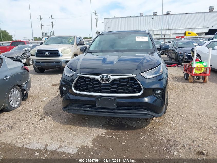 2021 TOYOTA HIGHLANDER XLE - 5TDGZRAH2MS065514