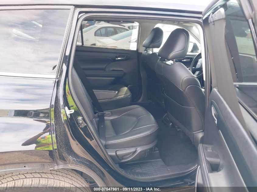 2021 TOYOTA HIGHLANDER XLE - 5TDGZRAH2MS065514