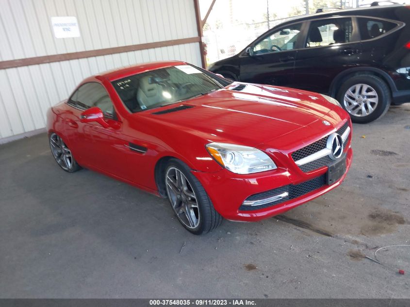 2013 MERCEDES-BENZ SLK-CLASS SLK 250 - WDDPK4HA8DF060176