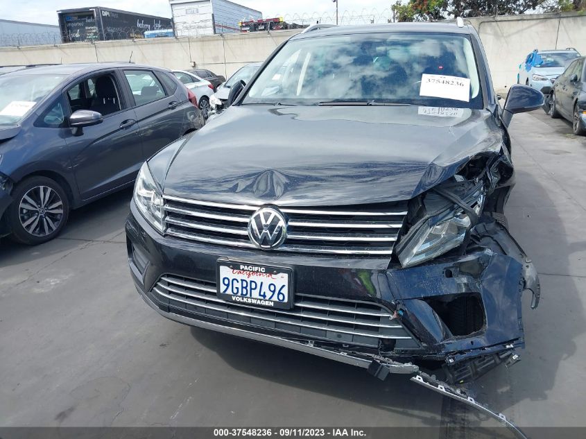 2015 VOLKSWAGEN TOUAREG LUX - WVGEF9BP3FD002955