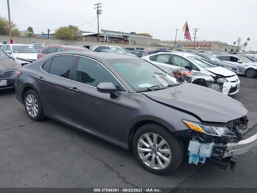 2018 TOYOTA CAMRY LE/SE/XLE/L - 4T1B11HK3JU069191