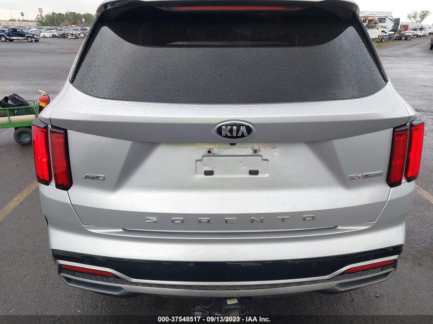 VIN 5XYRKDLF0MG025733 2021 KIA SORENTO SX