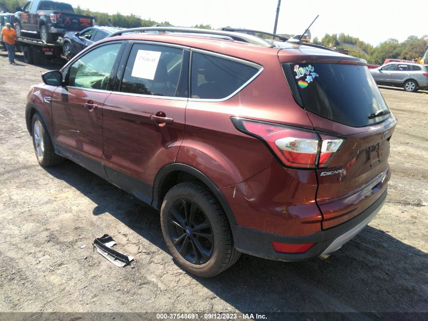 2018 FORD ESCAPE SE - 1FMCU9GD3JUA60035