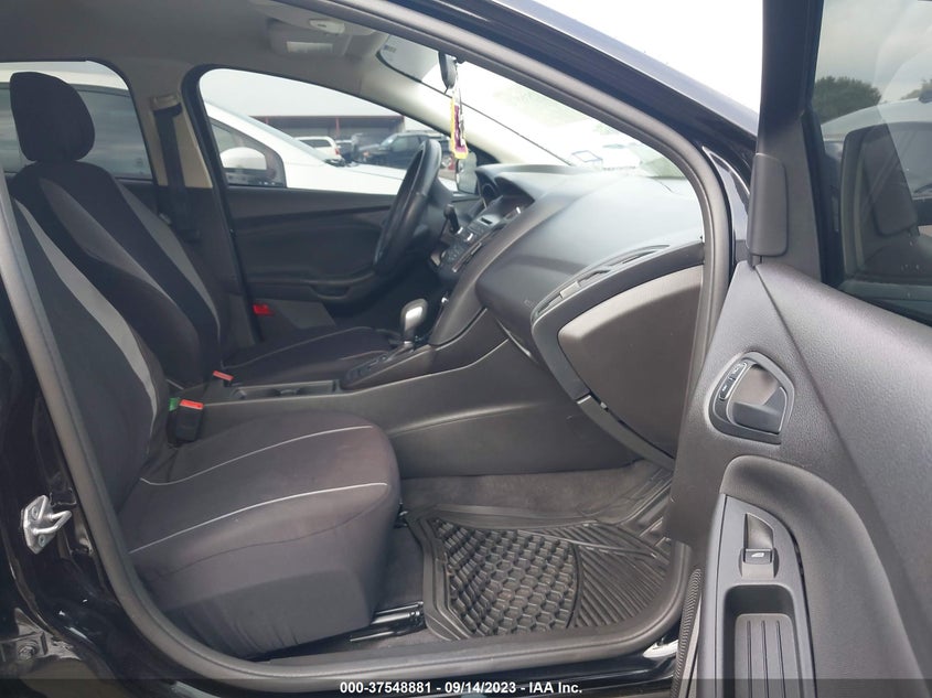 VIN 1FADP3E25HL332797 2017 FORD FOCUS S