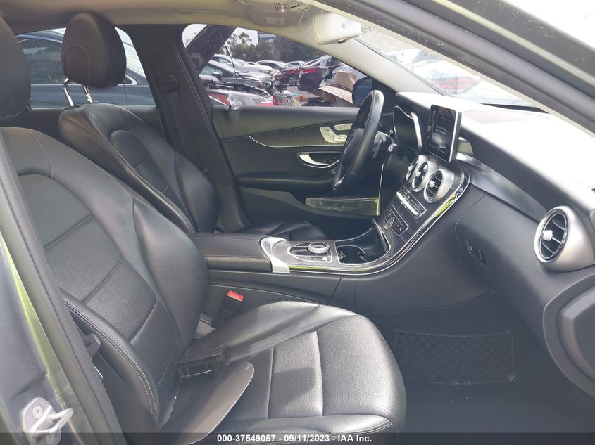 VIN 55SWF4JB0HU181211 2017 MERCEDES-BENZ C-CLASS C 300