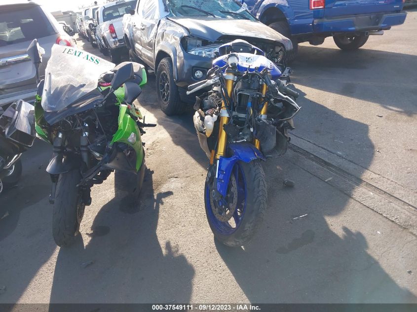 2019 YAMAHA YZFR6 C JYARJ28Y5KA001910