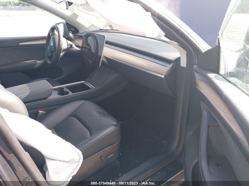 VIN 7SAYGDEF5NF570820 2022 TESLA MODEL Y