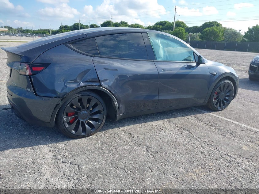VIN 7SAYGDEF5NF570820 2022 TESLA MODEL Y