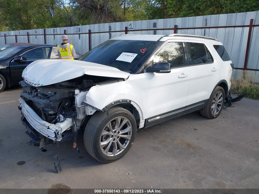 VIN 1FM5K7D89HGD78826 2017 FORD EXPLORER XLT