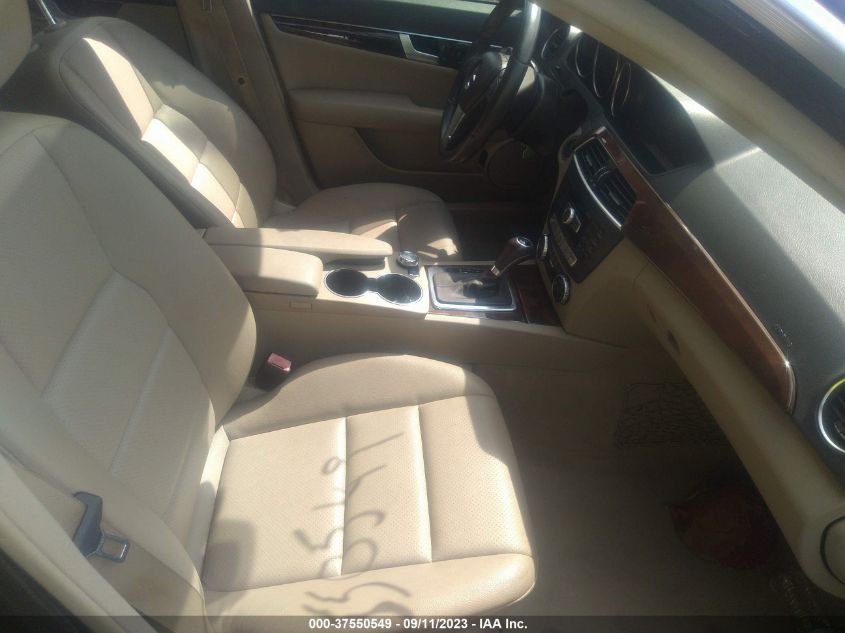 2014 MERCEDES-BENZ C-CLASS C 250 - WDDGF4HB1ER315828