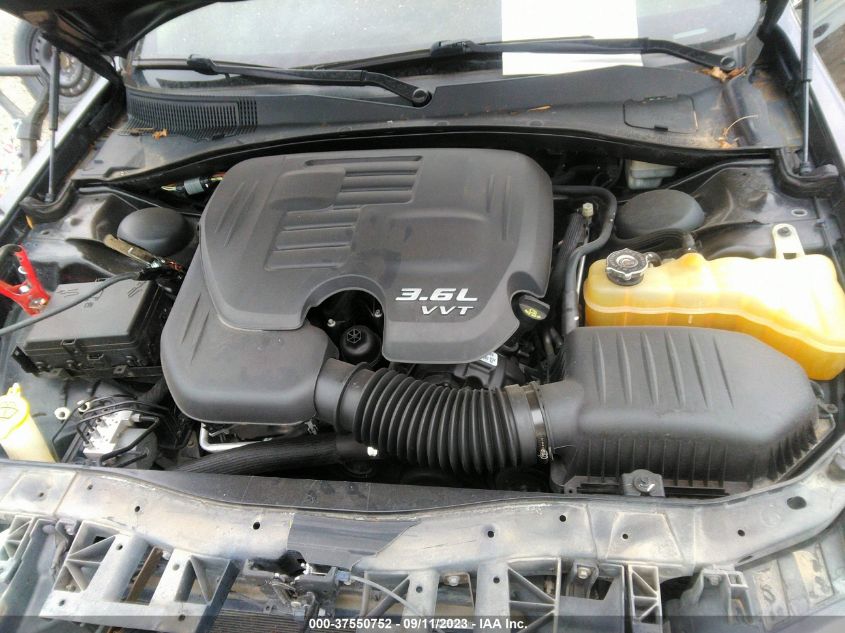 2015 CHRYSLER 300 LIMITED - 2C3CCAAG0FH779513