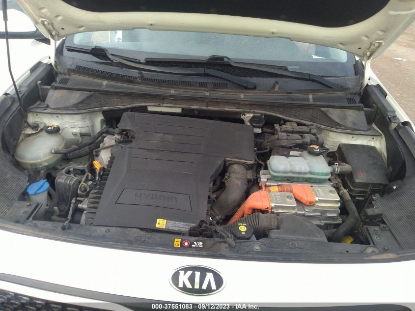 KNDCB3LCXK5251368 Kia Niro LX 10