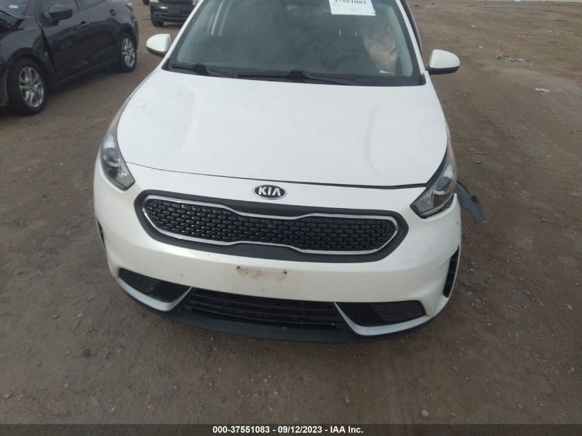 KNDCB3LCXK5251368 Kia Niro LX 12