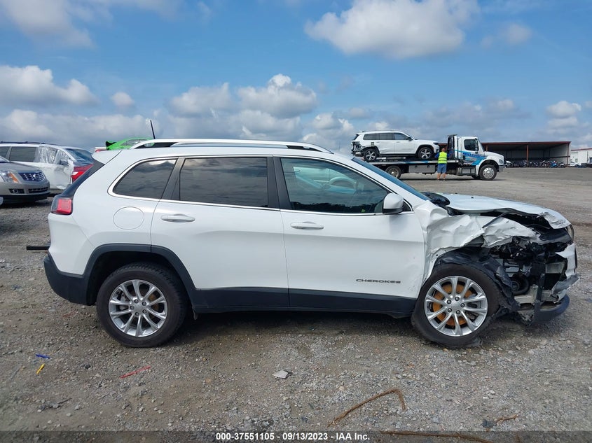 VIN 1C4PJLCB8KD312637 2019 JEEP CHEROKEE LATITUDE