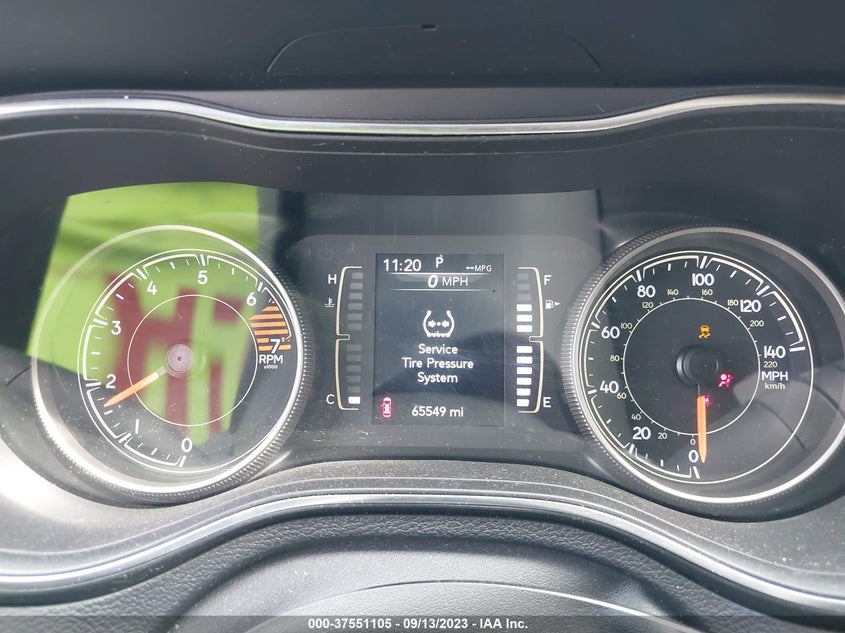 VIN 1C4PJLCB8KD312637 2019 JEEP CHEROKEE LATITUDE
