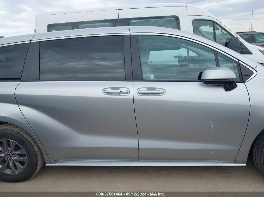 2022 TOYOTA SIENNA LE - 5TDKRKEC9NS082294