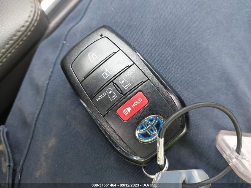 2022 TOYOTA SIENNA LE - 5TDKRKEC9NS082294