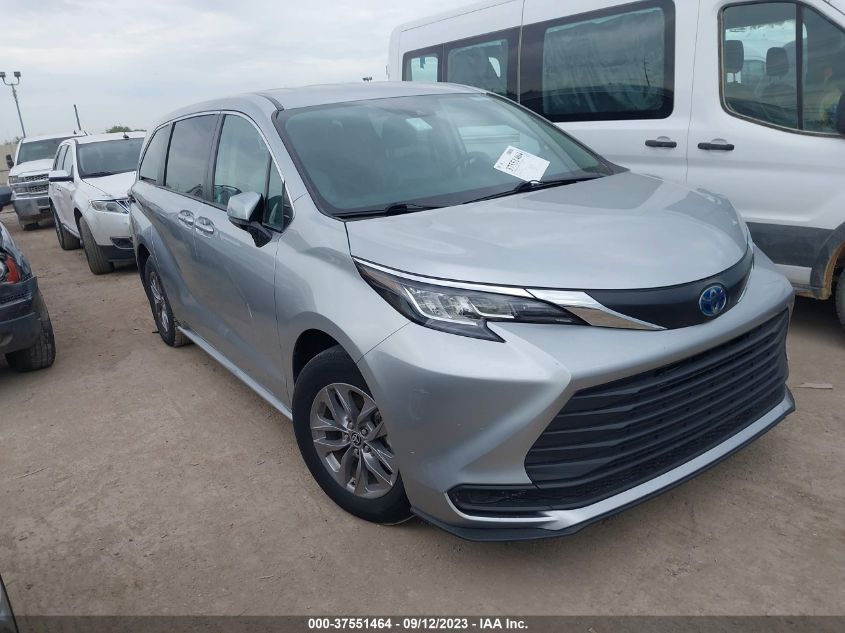 2022 TOYOTA SIENNA LE - 5TDKRKEC9NS082294