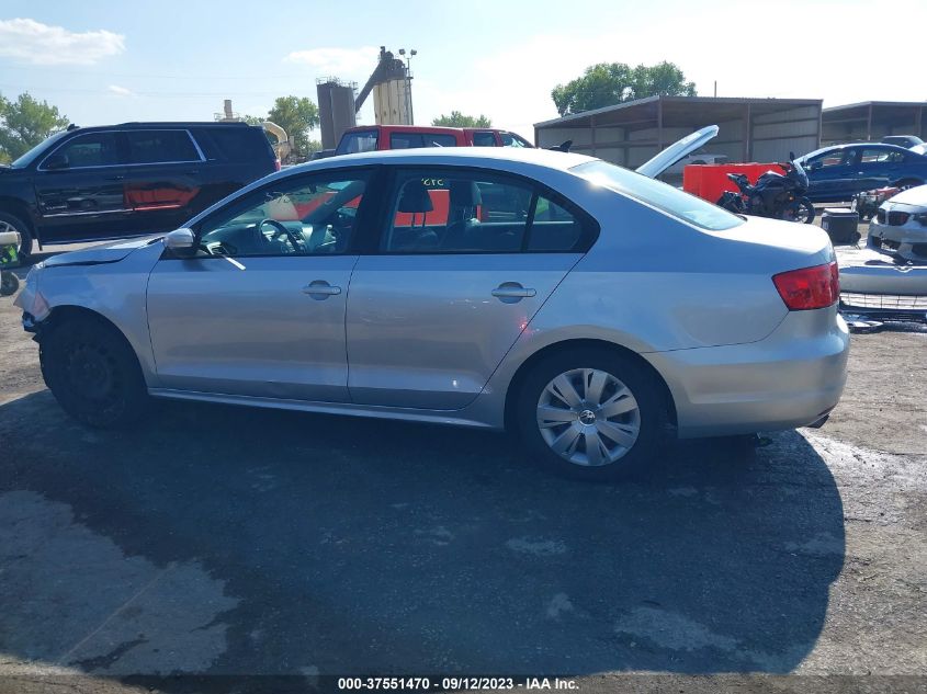 2014 VOLKSWAGEN JETTA SEDAN SE - 3VWD17AJ6EM247605