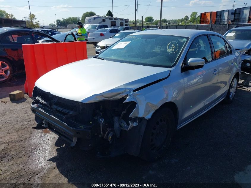 2014 VOLKSWAGEN JETTA SEDAN SE - 3VWD17AJ6EM247605