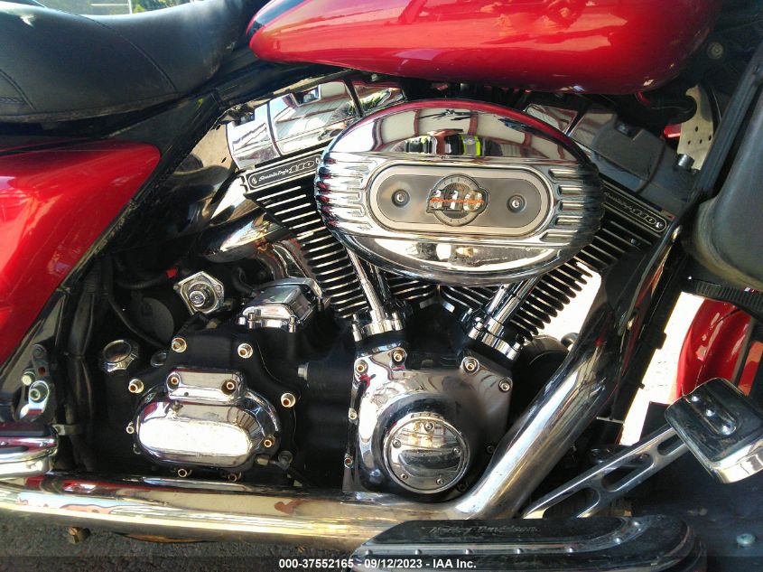 2007 HARLEY-DAVIDSON FLHTCUSE - 1HD1PR8167Y951430