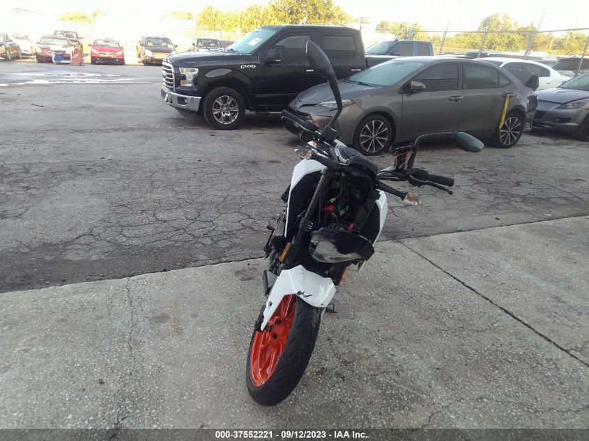 2021 KTM 200 DUKE - MD2JPC407MC031840