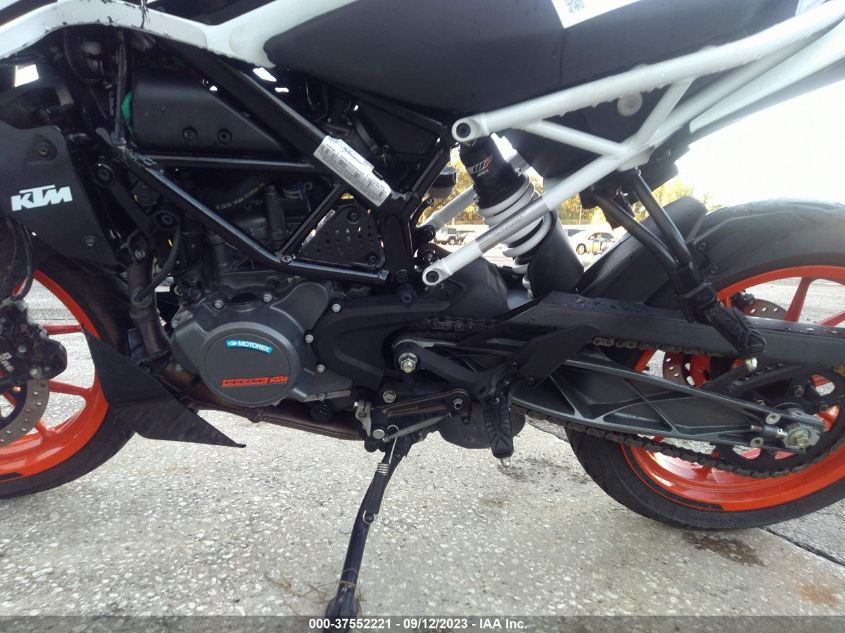 2021 KTM 200 DUKE - MD2JPC407MC031840