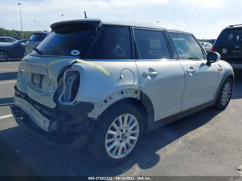2015 MINI COOPER HARDTOP 4 DOOR WMWXS5C59FT832065