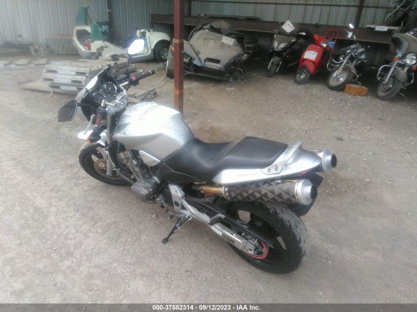2004 HONDA CB900 F - JH2SC48024M200590