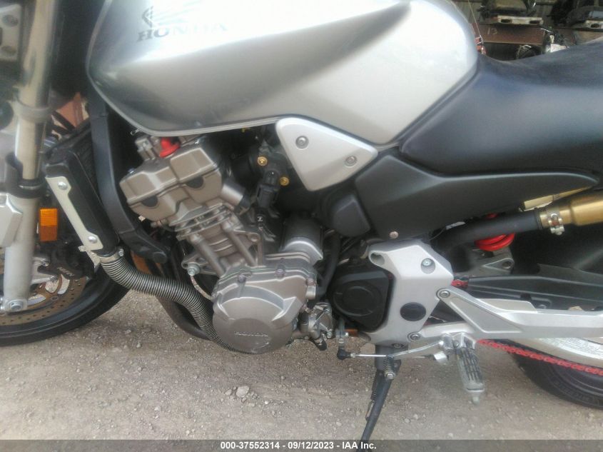 2004 HONDA CB900 F - JH2SC48024M200590