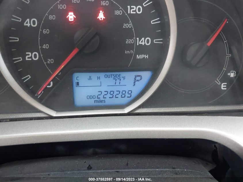 2013 TOYOTA RAV4 XLE - 2T3WFREV0DW065210