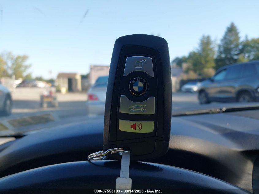 2013 BMW 5 SERIES 528I XDRIVE - WBAXH5C50DDW14134