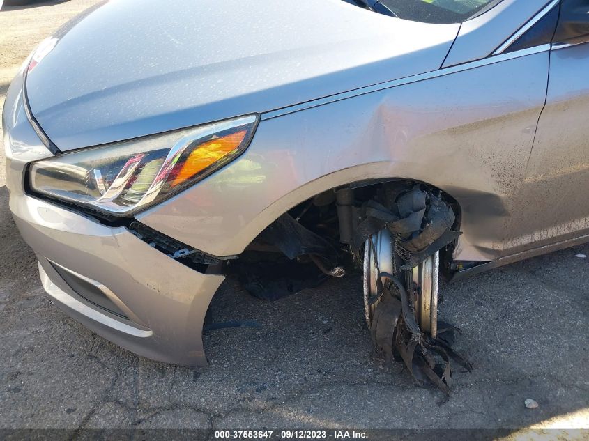 2017 HYUNDAI SONATA SE - 5NPE24AF0HH589382