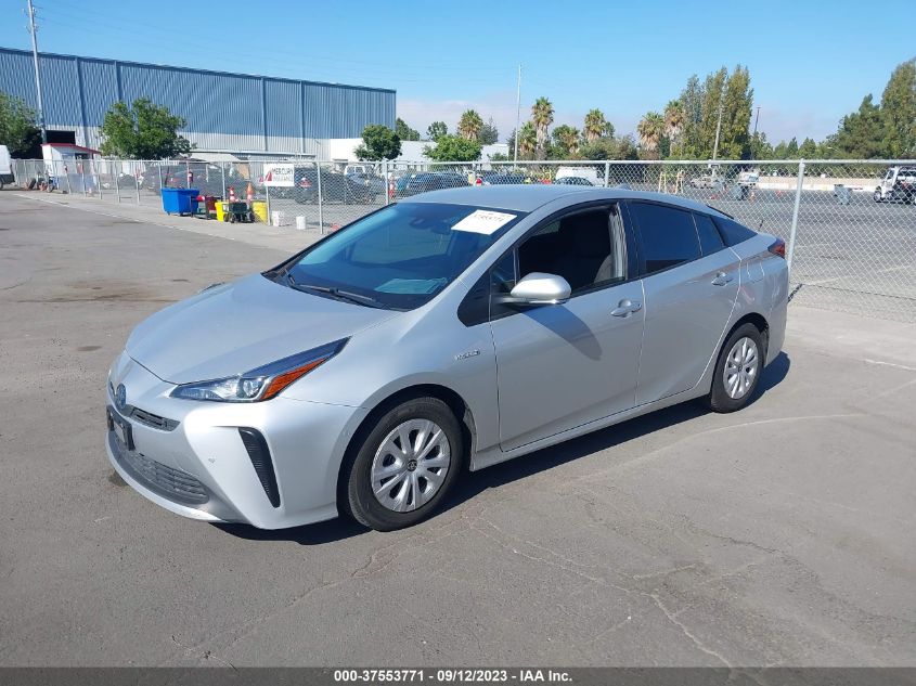 JTDKAMFU6M3151551 Toyota Prius L 2