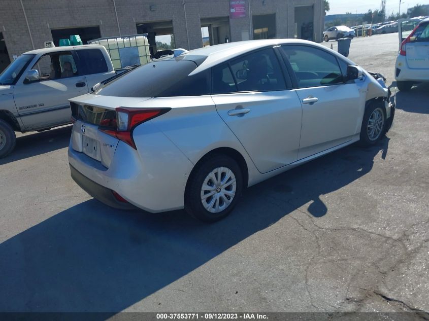 JTDKAMFU6M3151551 Toyota Prius L 4