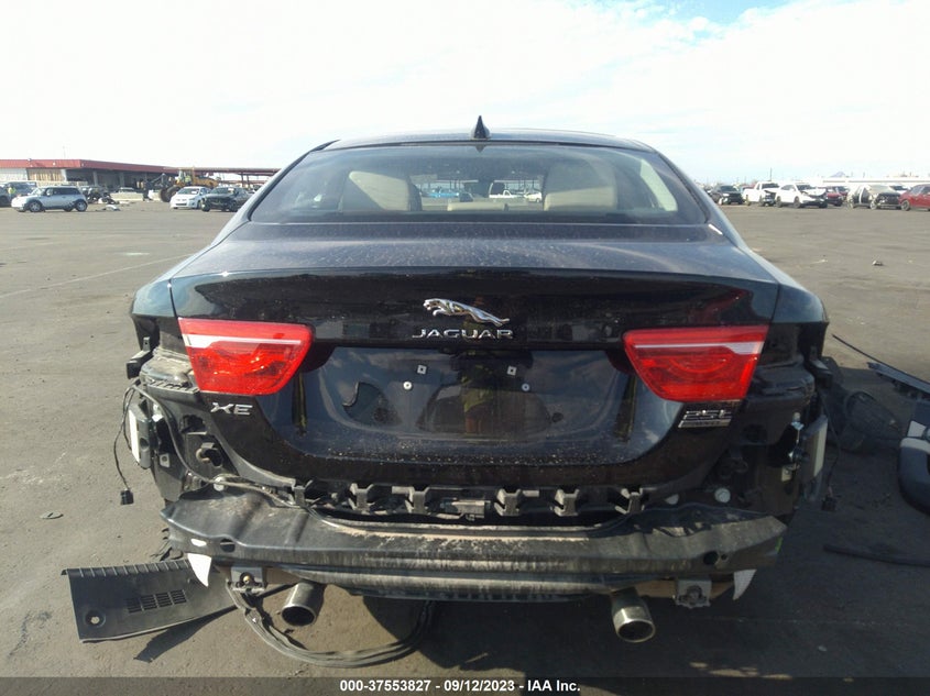 VIN SAJAJ4FX3KCP49570 2019 JAGUAR XE PREMIUM