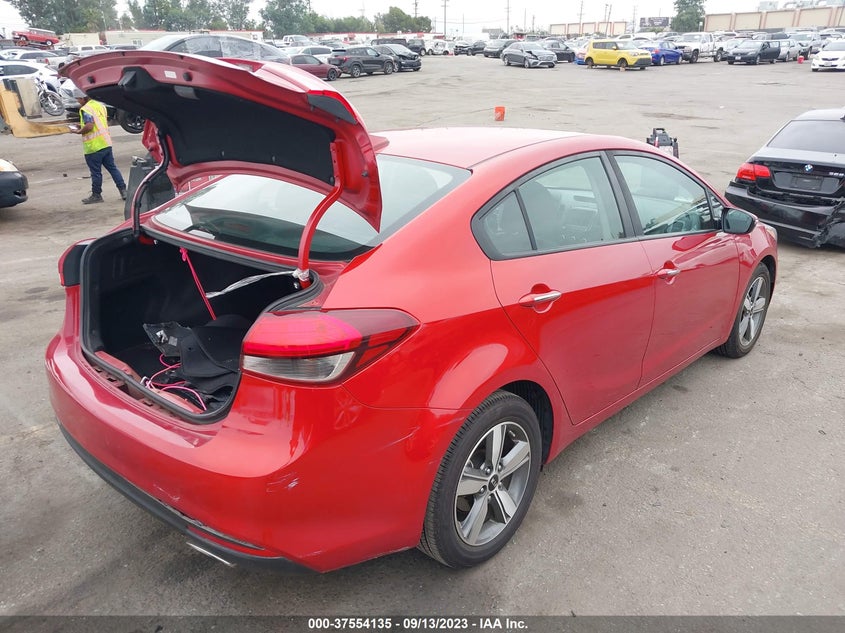VIN 3KPFL4A78JE213467 2018 KIA FORTE S