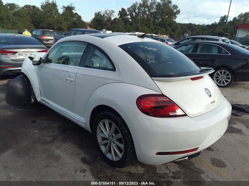 VIN 3VWJD7ATXKM708800 2019 VOLKSWAGEN BEETLE SE