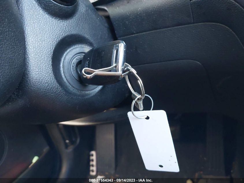 2017 KIA FORTE LX - 3KPFK4A76HE079278