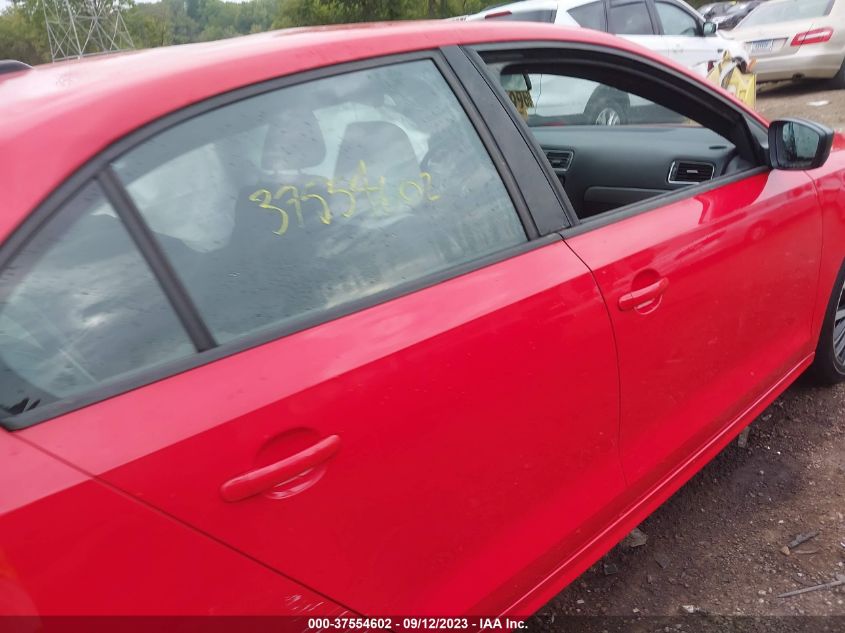 2016 VOLKSWAGEN JETTA SEDAN 1.8T SPORT - 3VWD17AJ9GM356255