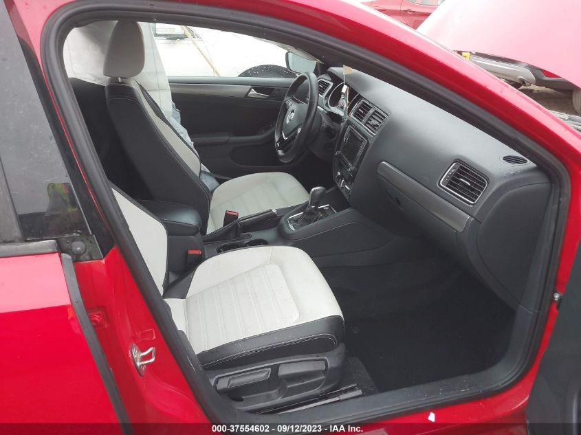 2016 VOLKSWAGEN JETTA SEDAN 1.8T SPORT - 3VWD17AJ9GM356255