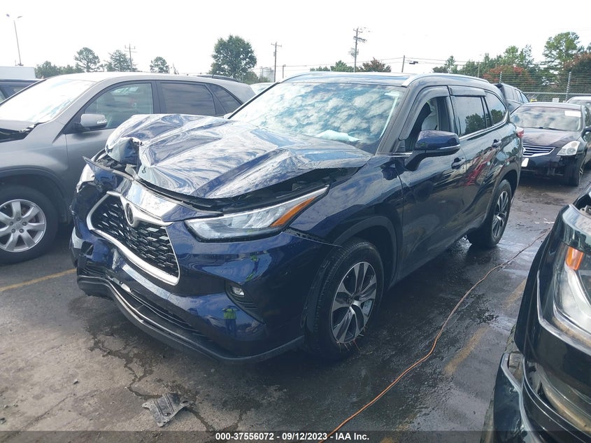 VIN 5TDGZRAH3LS513435 2020 TOYOTA HIGHLANDER XLE