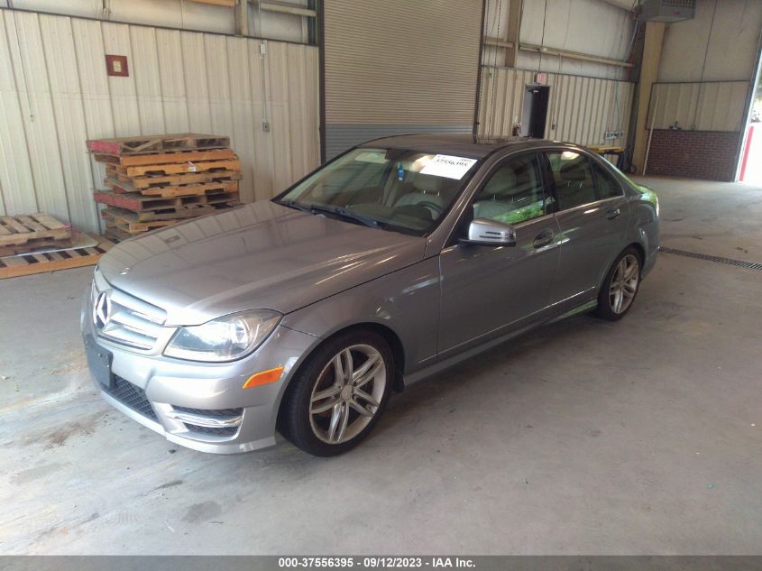 2013 MERCEDES-BENZ C 250 SPORT/LUXURY WDDGF4HB0DR283193
